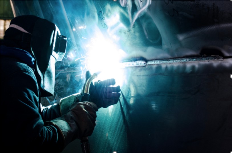 Underwater ship maintenance